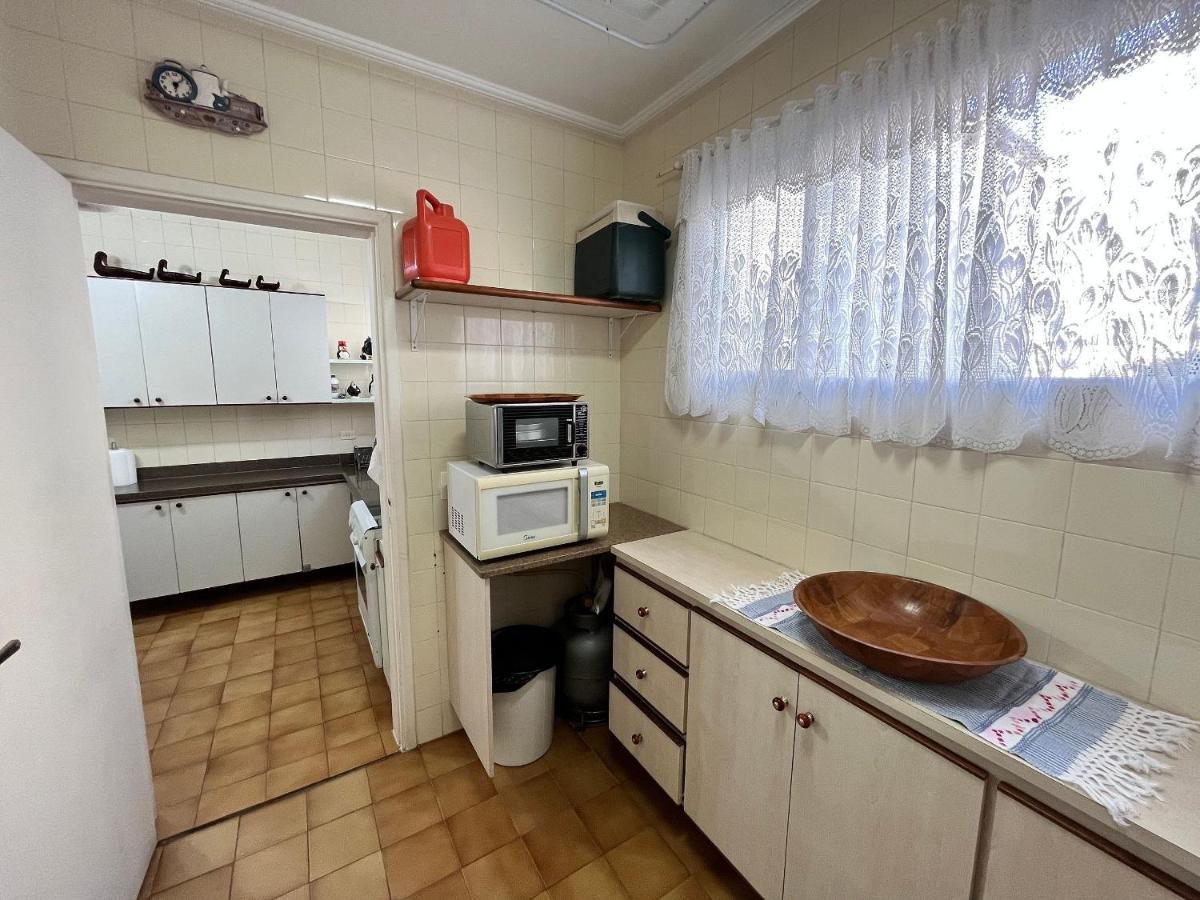 Super Aconchegante E Espacoso - Sacada Ampla E Perto Da Praia - Super Confortavel - Ap. 13 - Ed. Maison Du Parc กัวรูจา ภายนอก รูปภาพ
